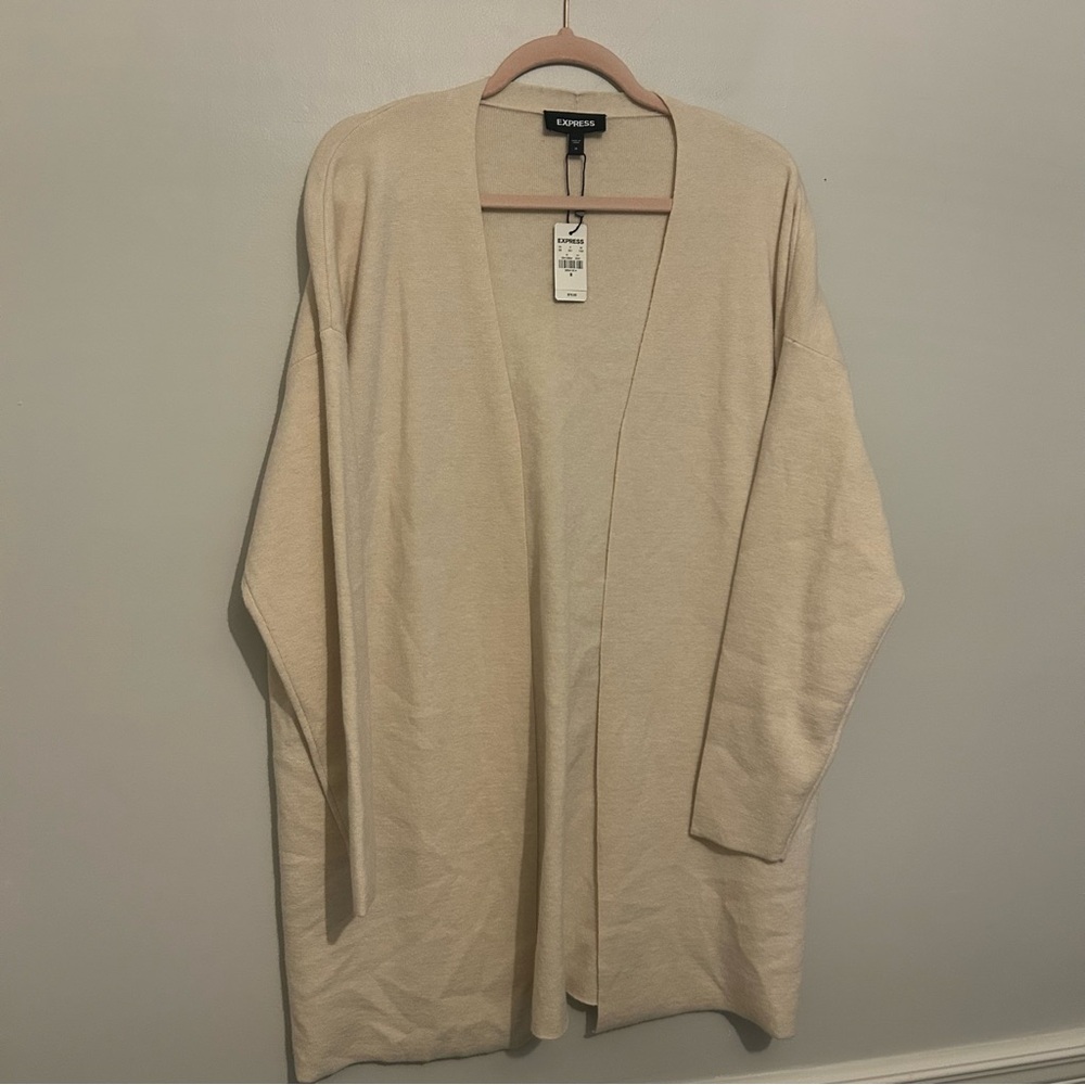 Express Long Sleeve Soft Stretchy Cream Beige Cardigan sweater M Medium nwt